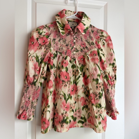 Tuckernuck Tops - Tuckernuck Haskell Collared Blouse in Blush floral with fabric covered buttons